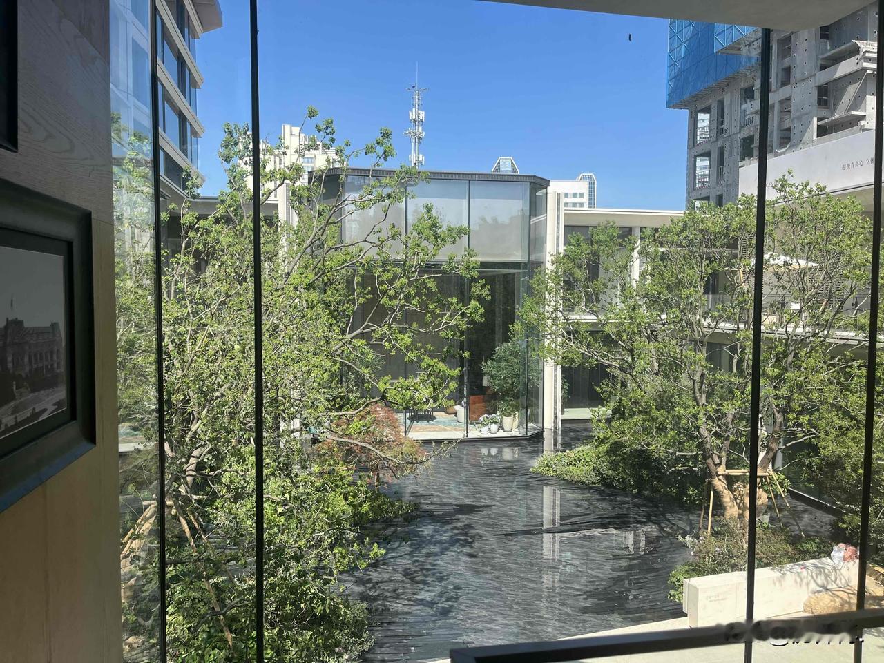 这几年，买新房，一不小心就被“迭代”。

比如，上车团岛某现房项目的，是不是后悔