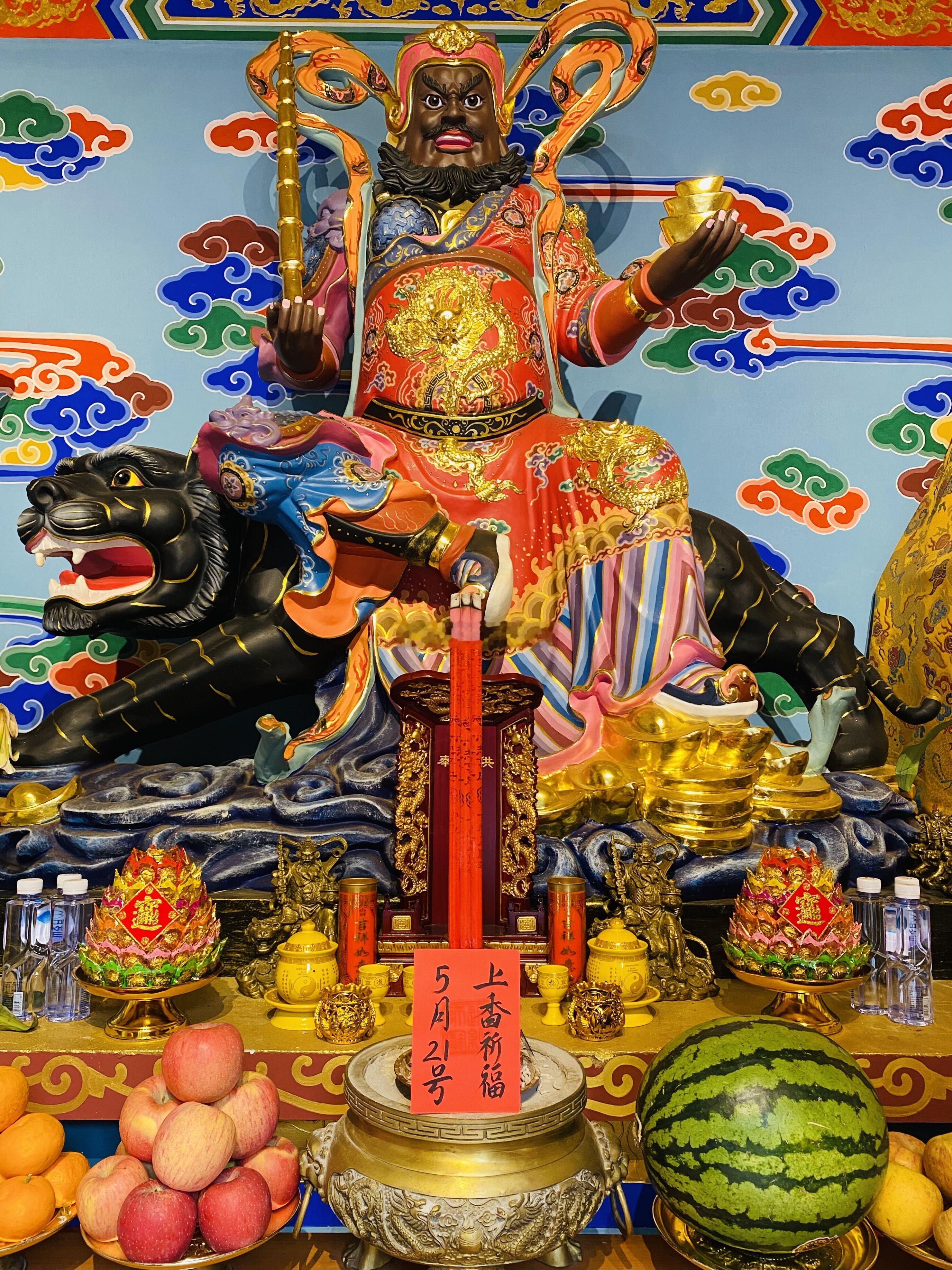 今日大吉好运日，点赞领取你的十倍好运，5月21日师父持续日复一日为众粉丝上香祈福