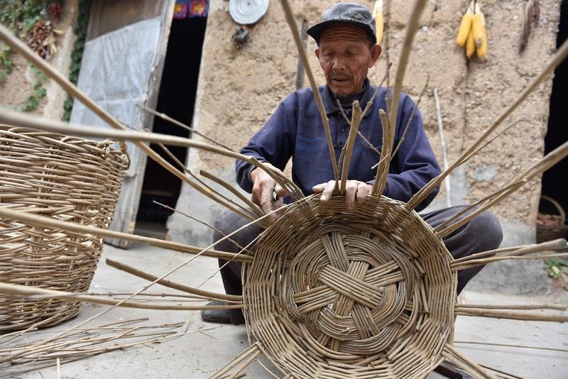 为什么普通人很难赚大钱