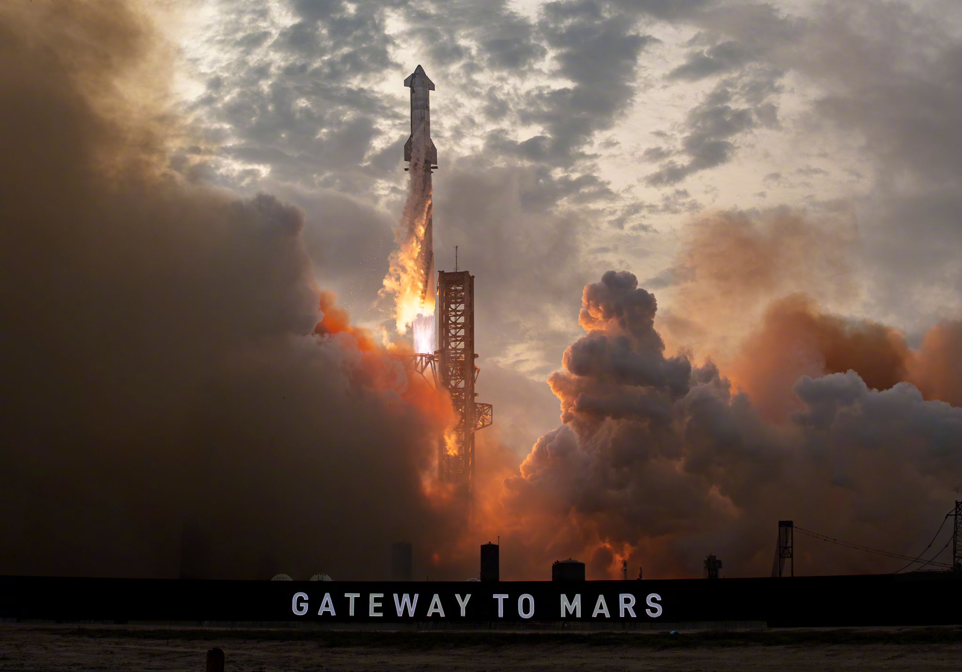 一组星舰的第三次发射照片，图源SpaceX。 ​​​