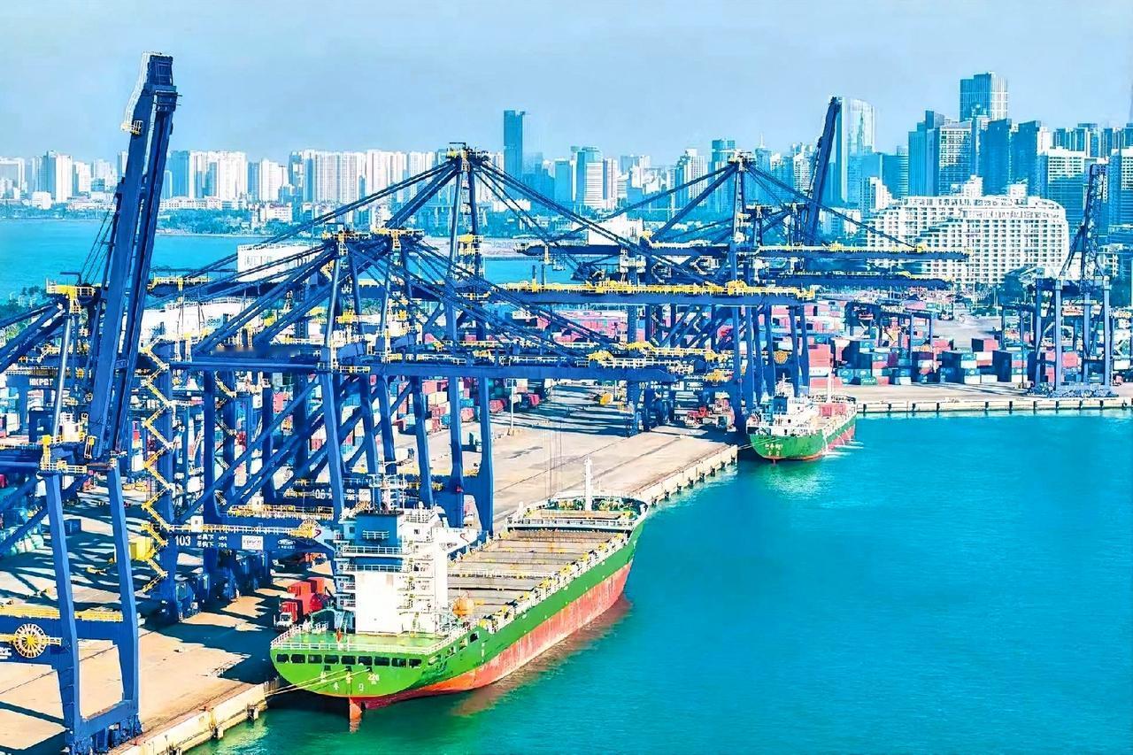 。
 
一、离岛免税零售：政策红利最直接，消费规模再扩容
 
- 核心政策：零关