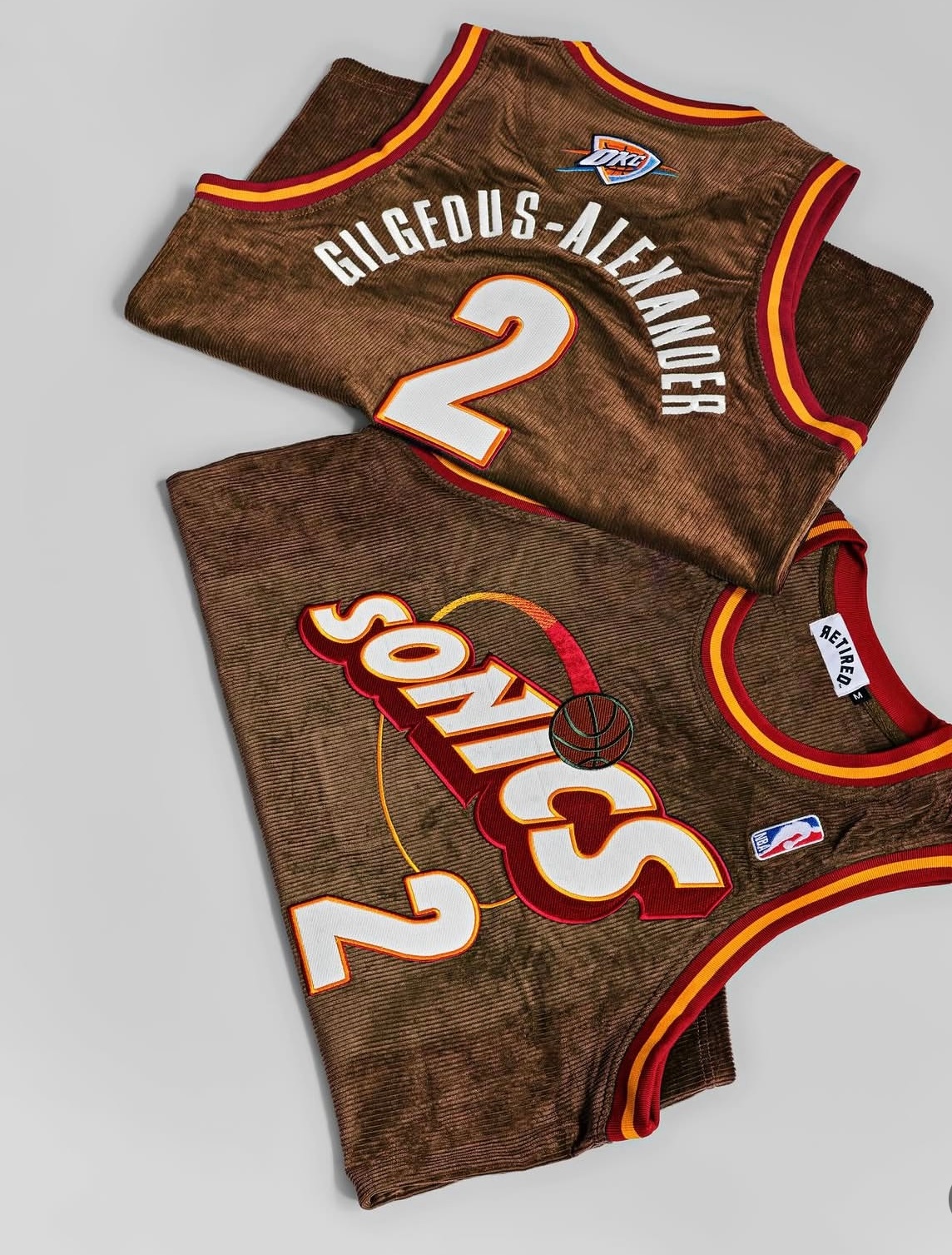 篮天下 这个棕色的西雅图球衣设计，个人觉得还不错！Image via malco