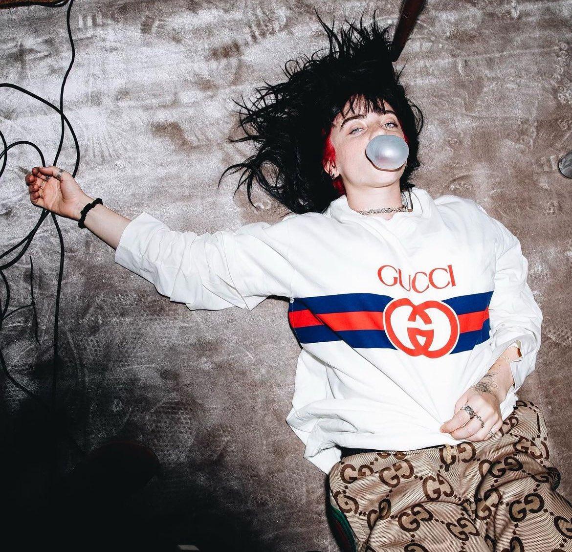Billie Eilish 拍古奇 GUCCI 全球广告了！
还是很美的！
