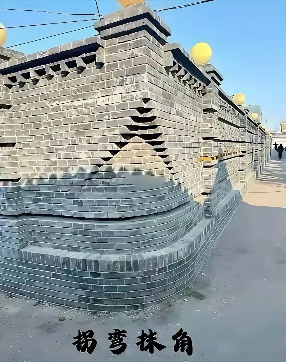 传统建筑上的“拐弯抹角”原来是为了方便他人。“拐弯抹角”原本是古建筑工艺的一个专