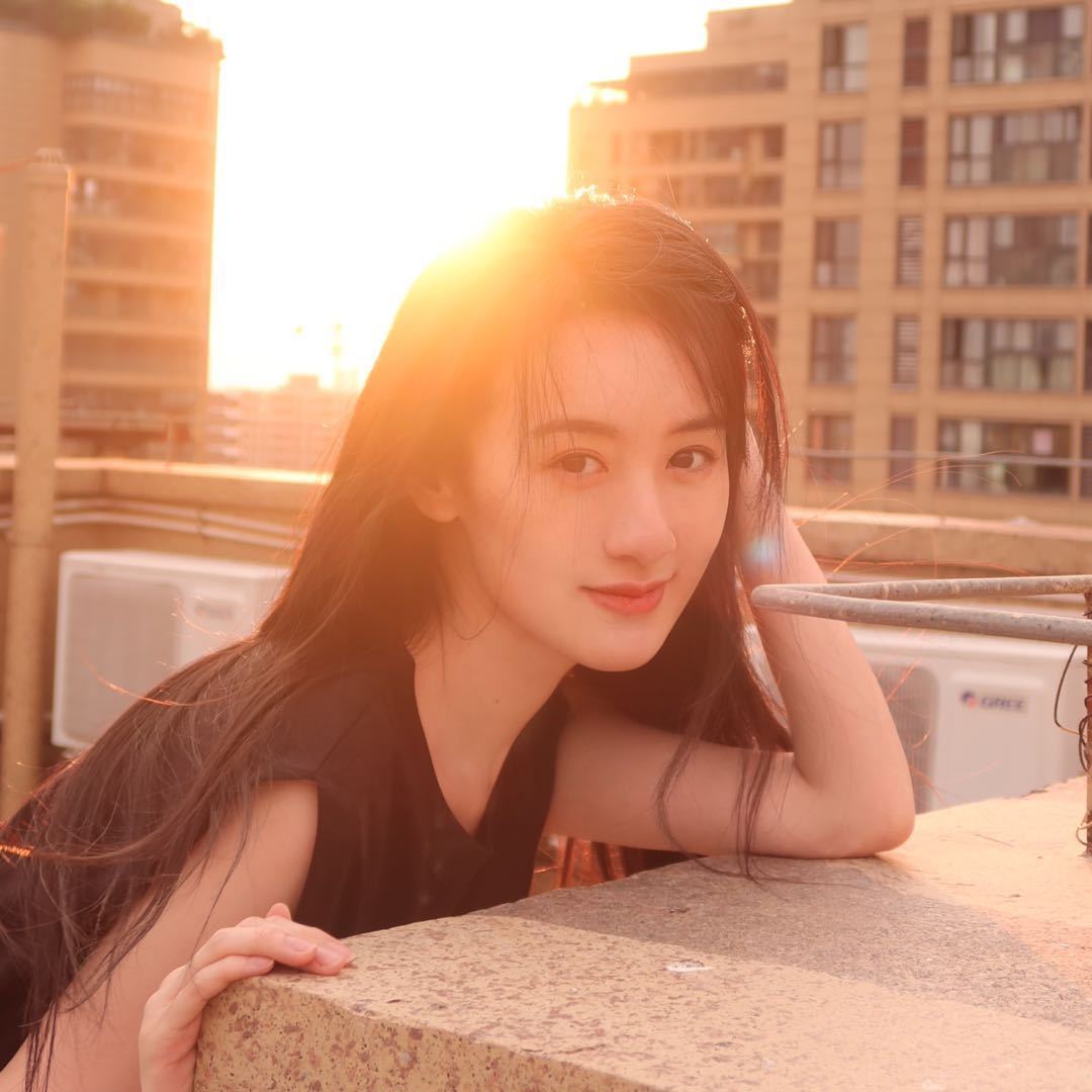 袁冰妍倾城亦清欢yby袁冰妍凤清欢亲爱的 硬币抛不过第三面 我和你也注定相隔千里