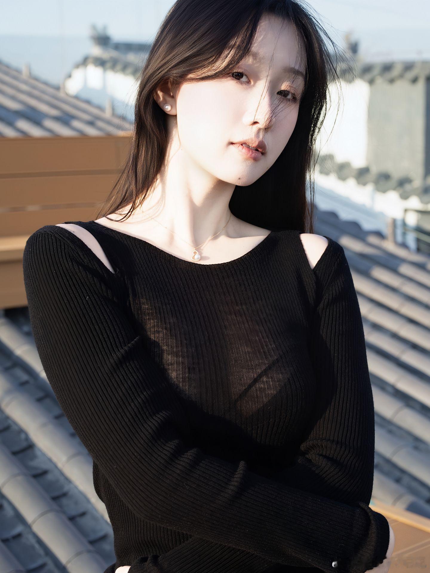 少女写真 秋冬季，冷光感美女绘梦长廊高冷少女 