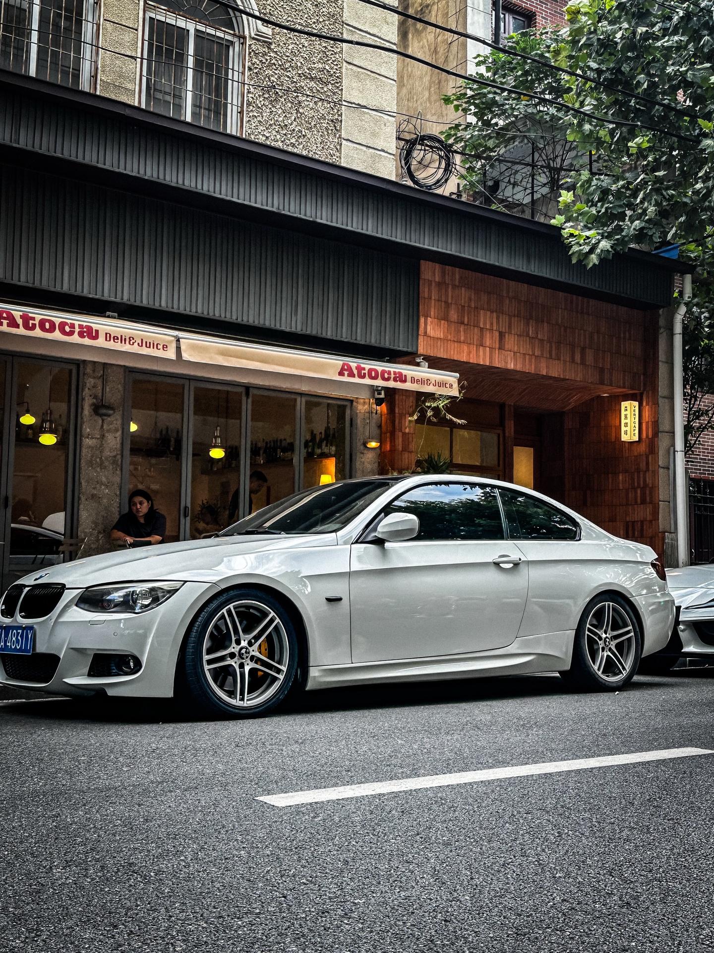 宝马E92 335i.武汉的天热也没有我机油温度高