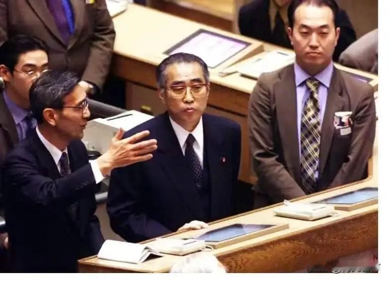 日本议员质问高市早苗：既然说北方四岛是日本的，那么日本为什么不去争夺，而是将时间