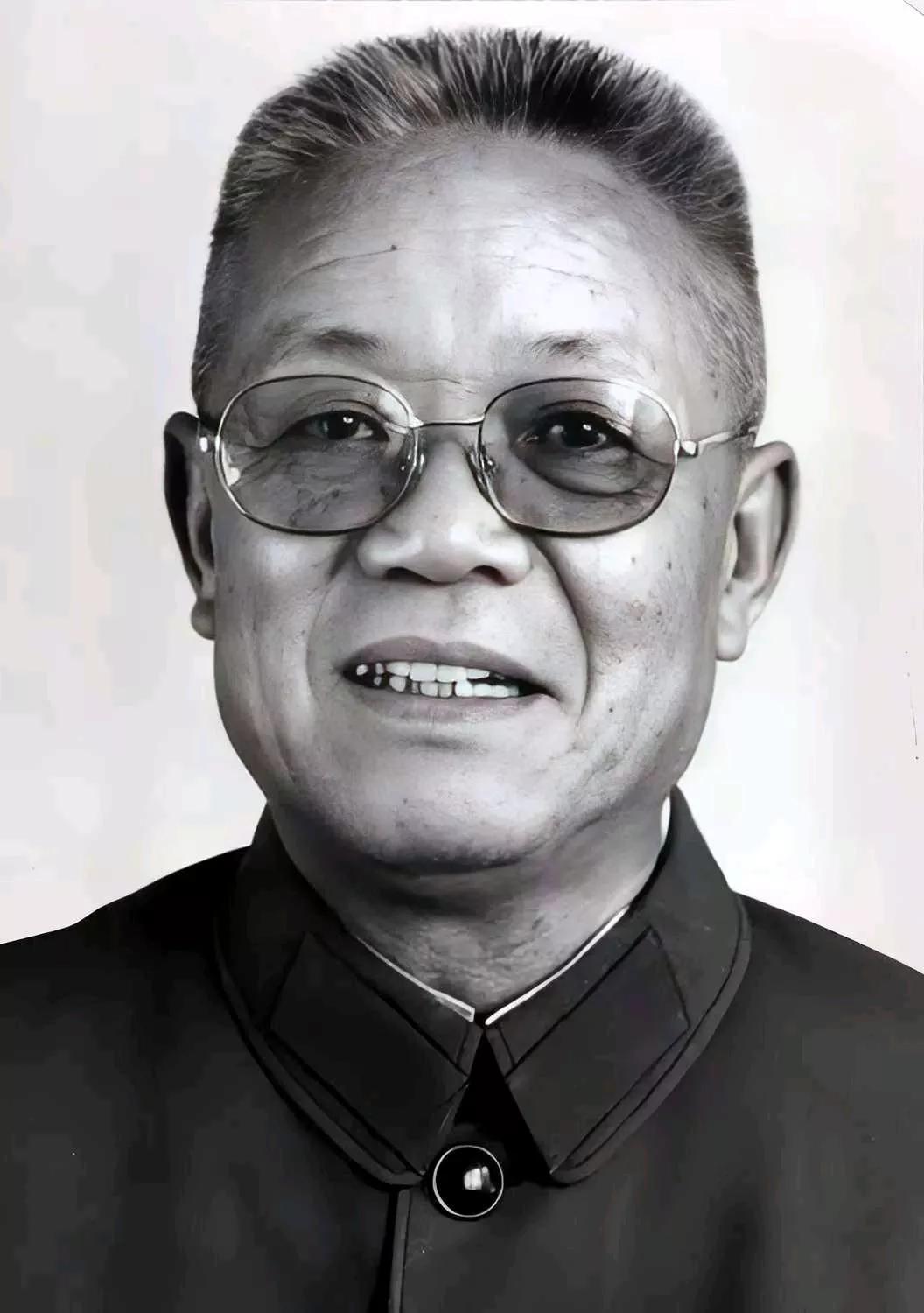 1986 年 10 月 2 日夜里，韩先楚突然口吐鲜血，最后一次病危。主任医生王