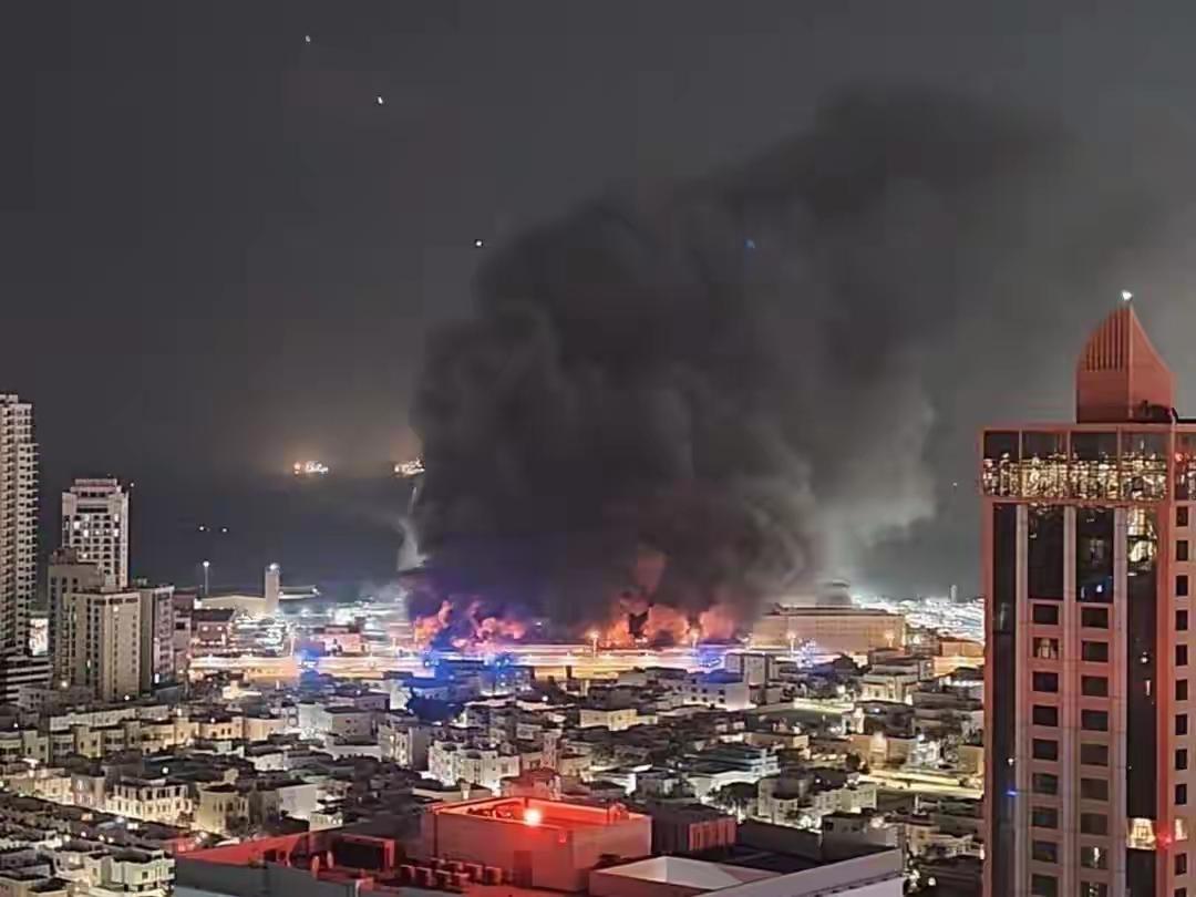 伊朗导弹横扫中东基地，美军死伤数百人，特朗普突然喊话要谈判？