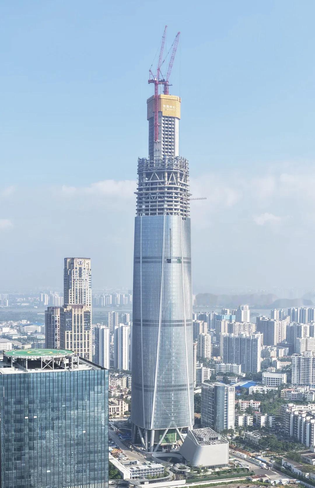 距离海南自贸港2025年12月18日全岛封关仅剩2天，海口大英山CBD核心区传来