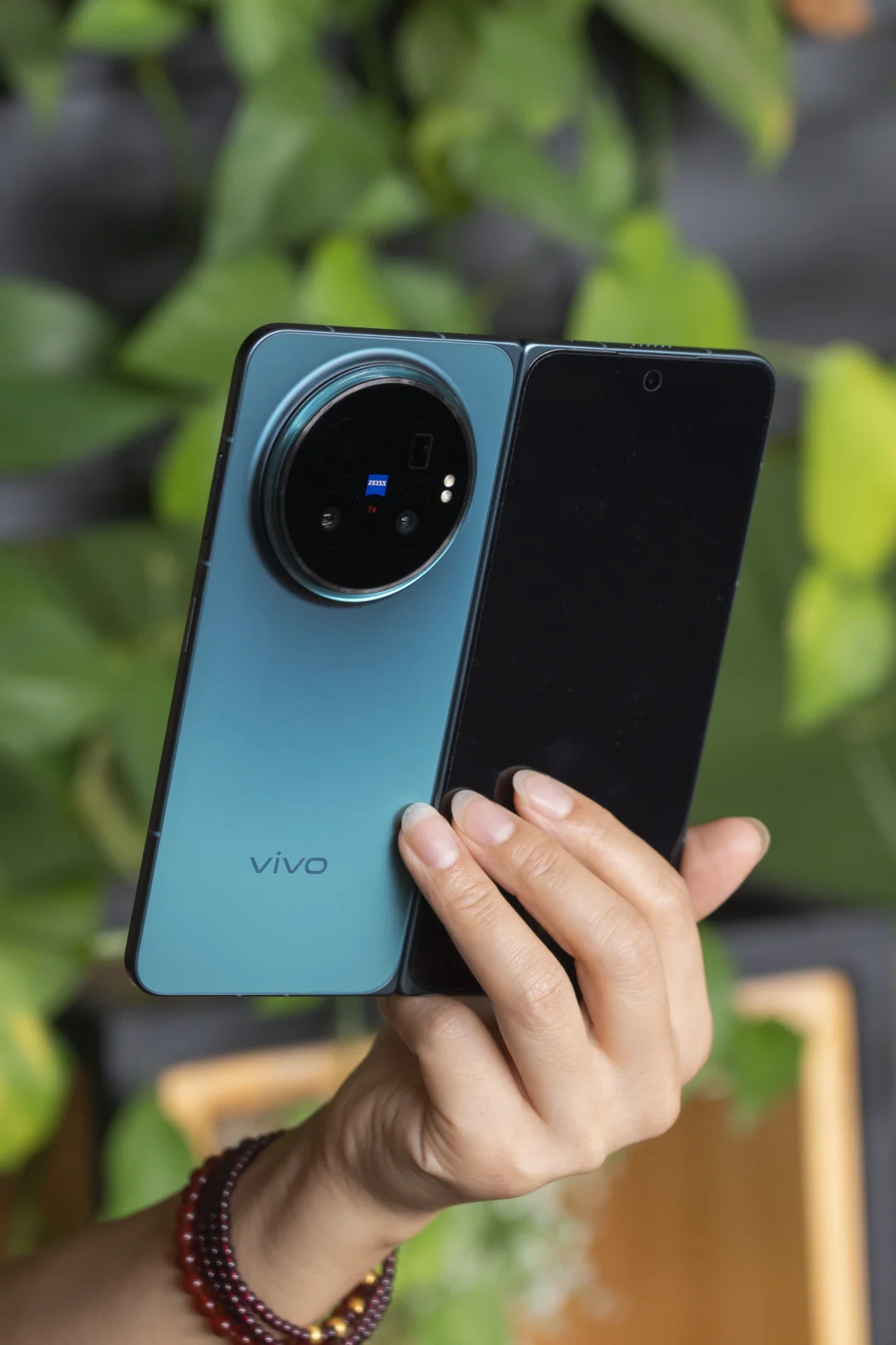 vivo X Fold6「蓝洞」
