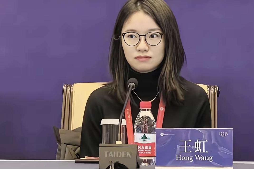 ✨中国人获得菲尔兹奖将会成为常态✨

✦ 这次王虹和邓煜两个人获得菲尔兹奖，贫道