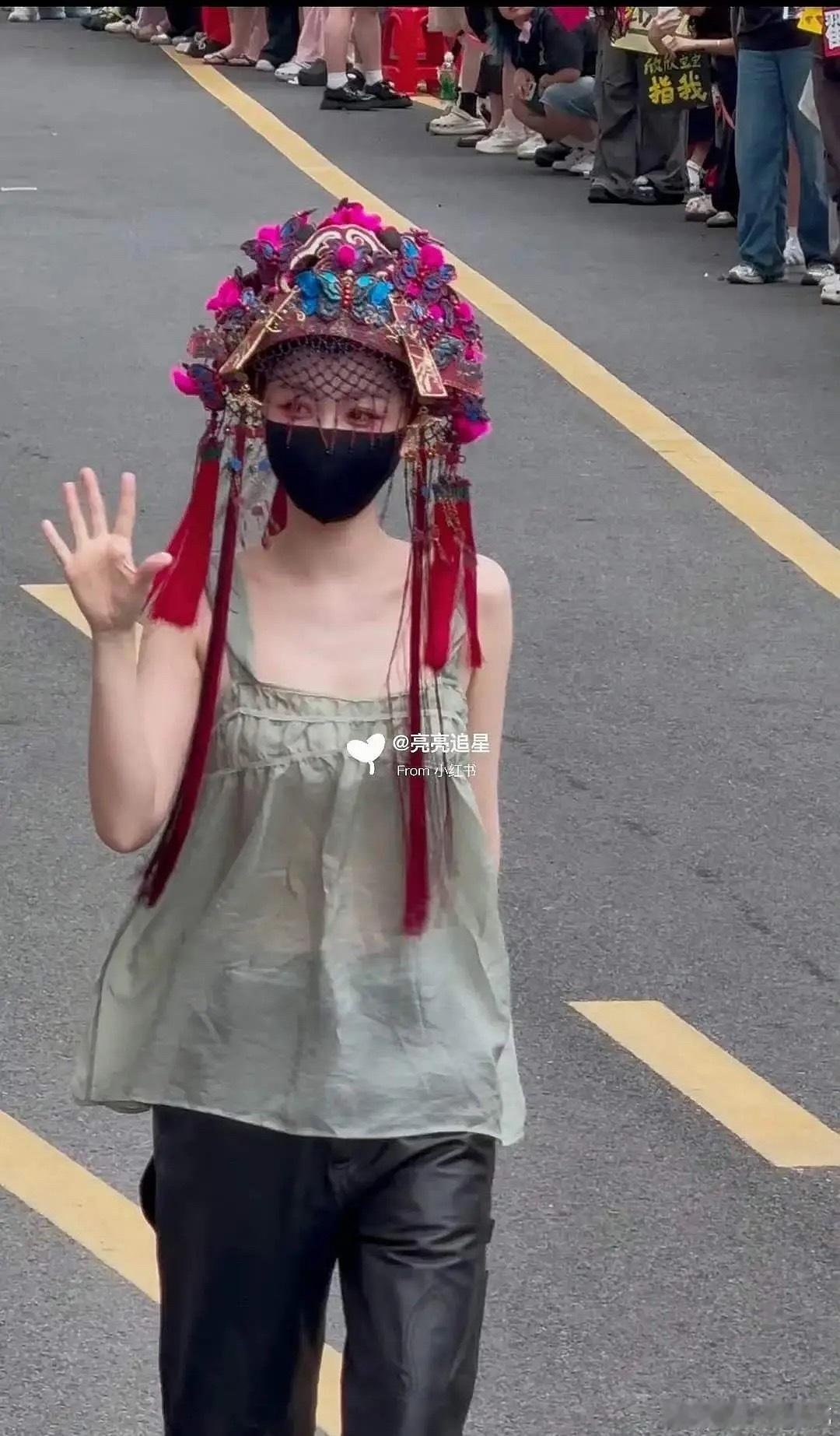 之前看到虞书欣粉丝维权《念相思》的造型，你觉得这个妆造怎么样？貌似还是大婚妆这这