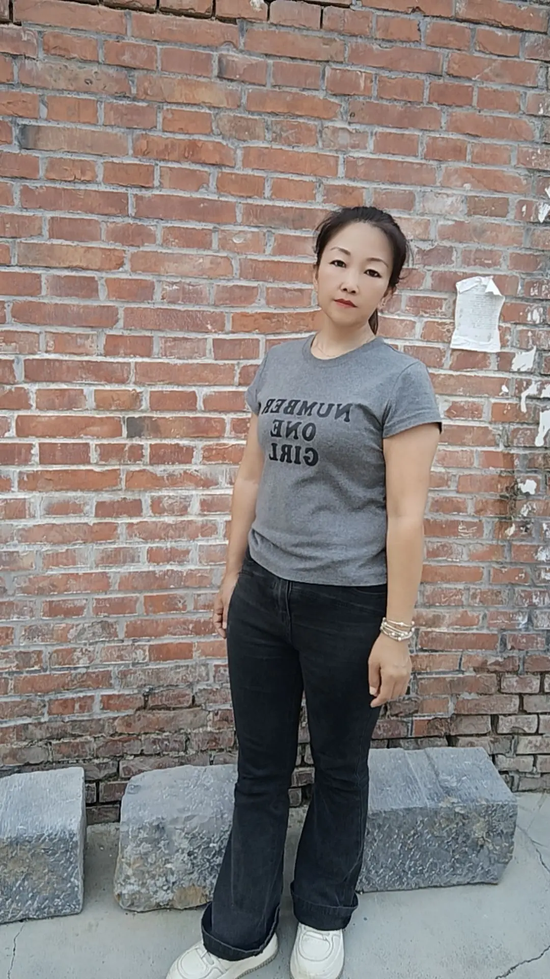 没有很高的情商，也没有处事圆滑的本事，学不会甜言蜜语和口是心非，我只知...