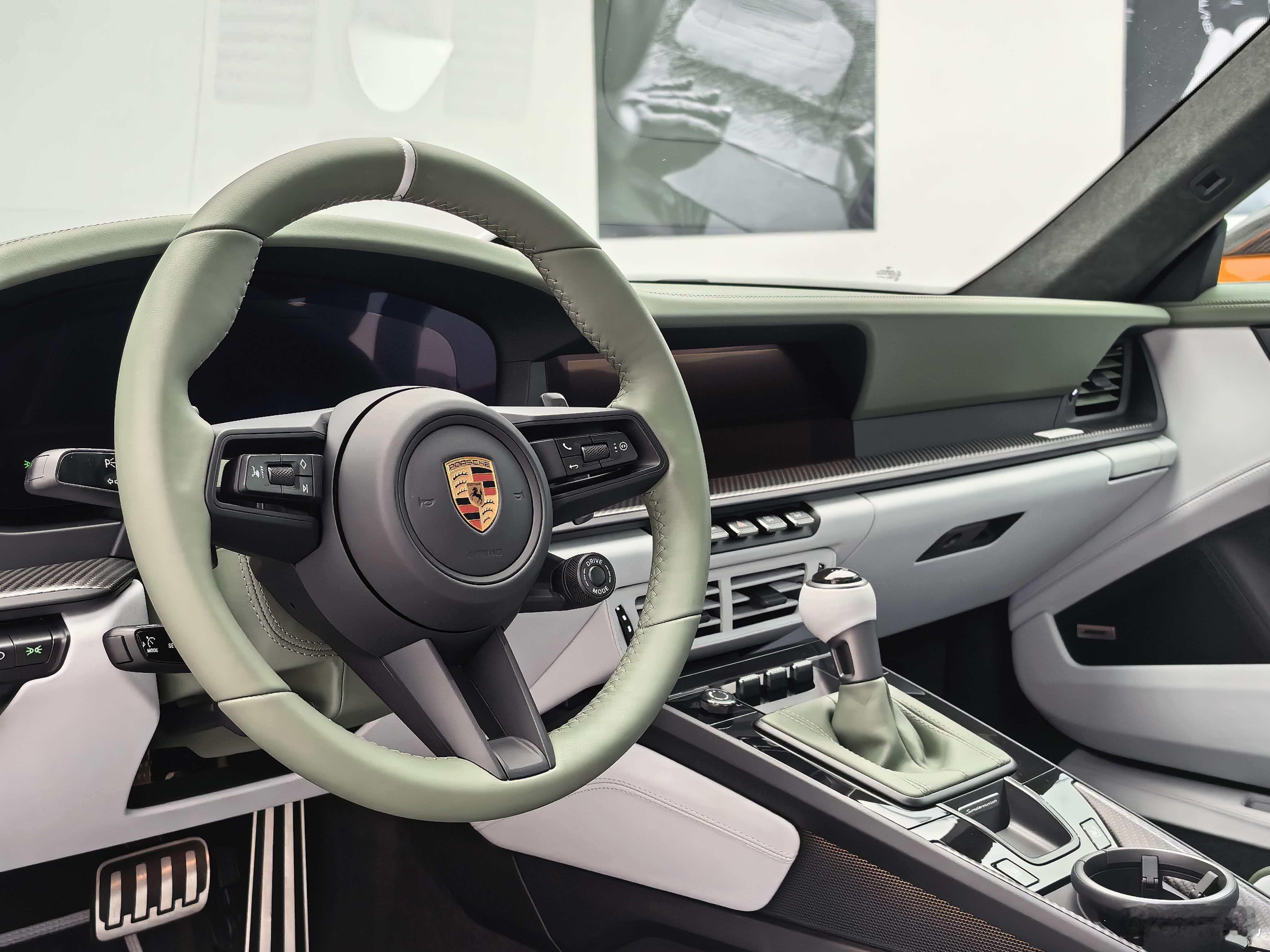 一台收藏级别的保时捷911：1、动力跟911 GT3保持一致，4.0L水平对置的