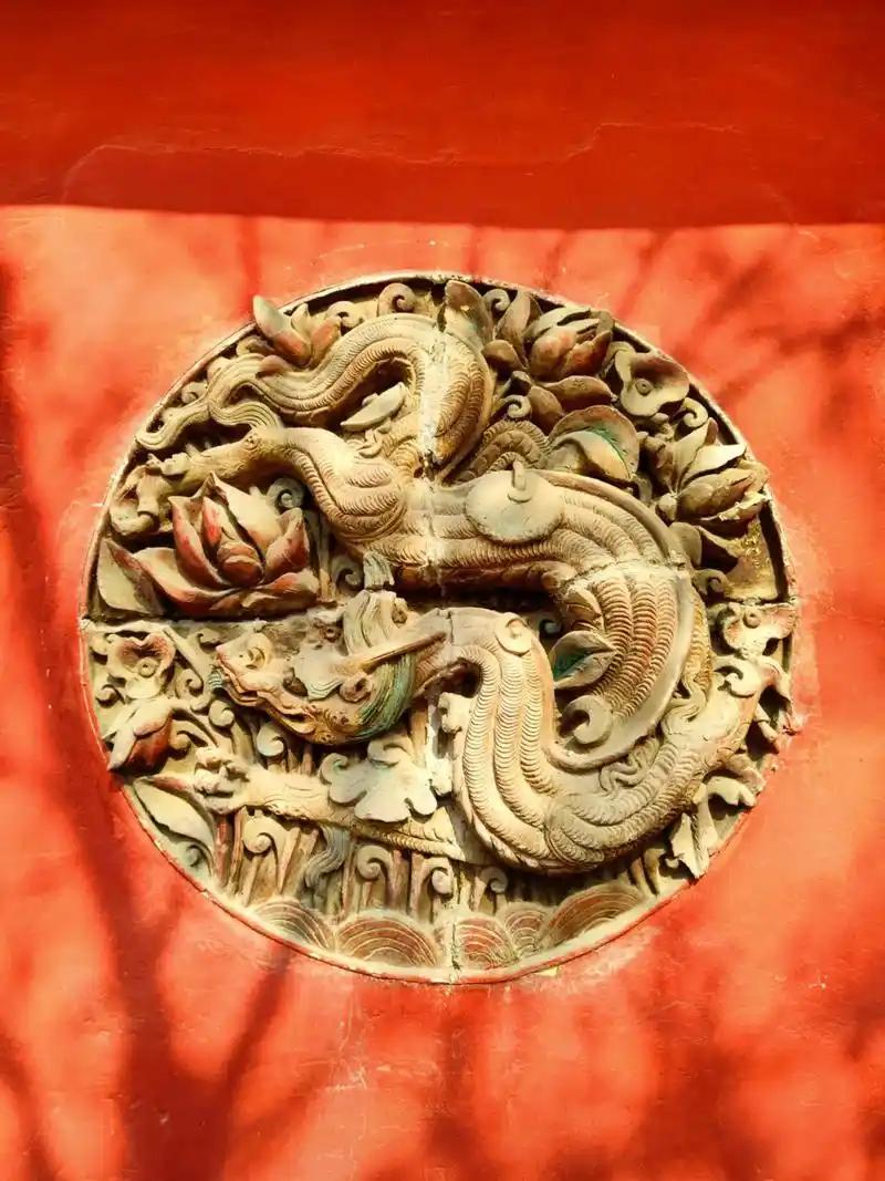 太原皇庙坐落于太原崇善寺附近，是明代初年晋王朱棡就藩太原时，经皇帝钦准修建的皇家