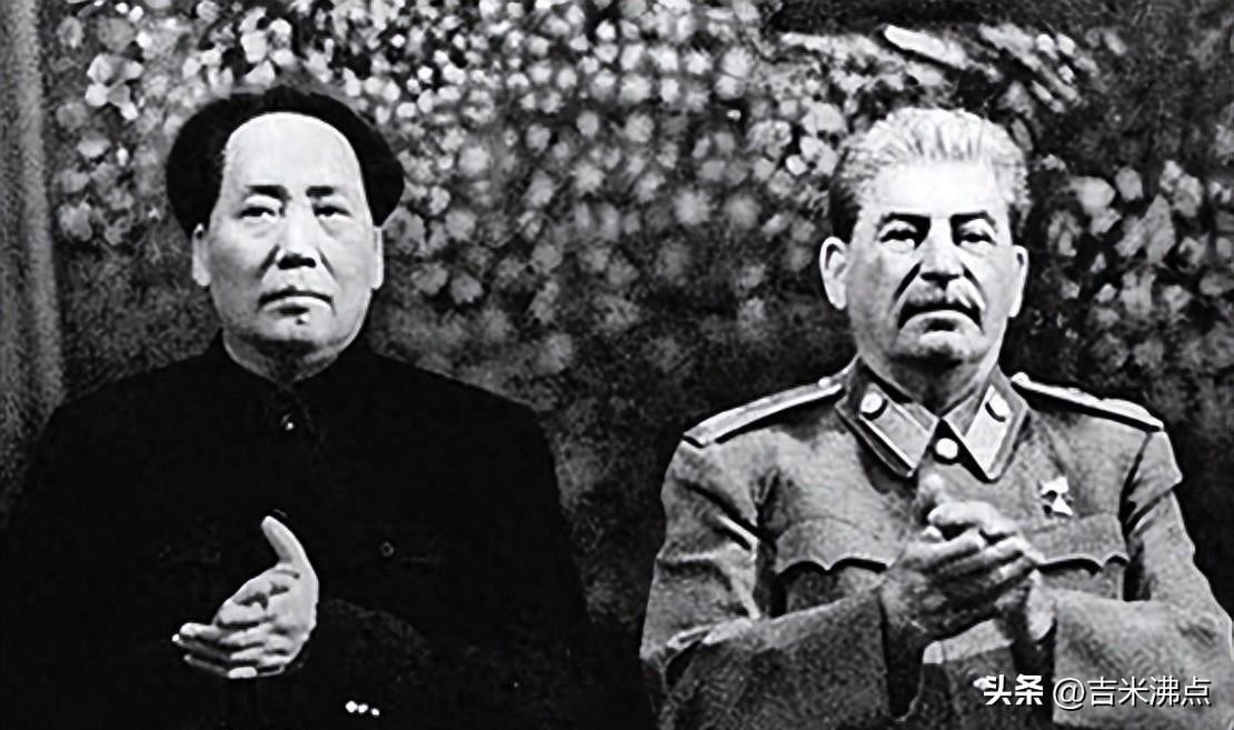 酒杯没碰响，翻译被叫去尝菜，斯大林问“听谁的”。
1949年冬天，毛泽东在莫斯科