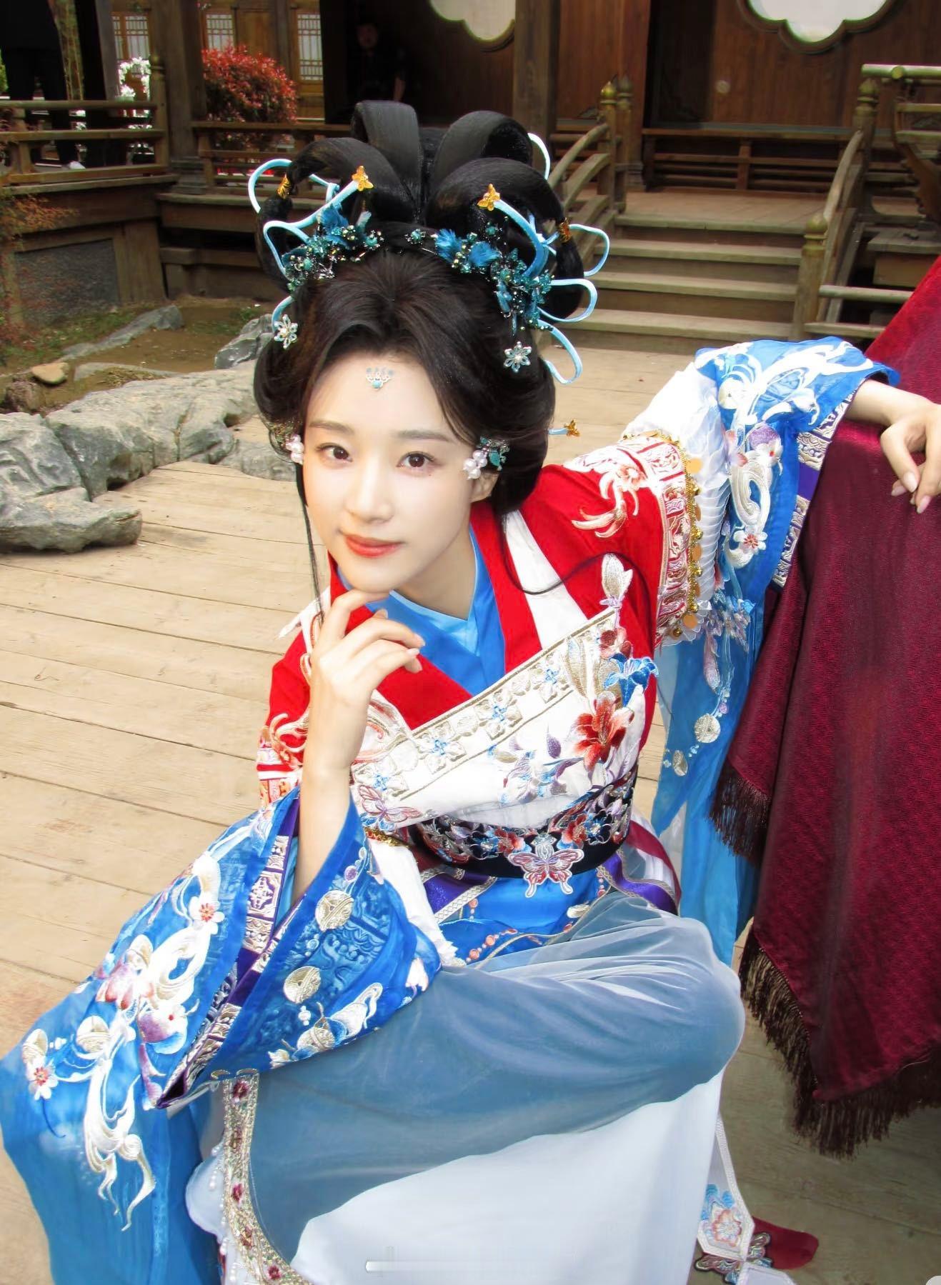 爹求你别升了咱家真是奸臣短剧演员有自己的乘风小考剧情反套路笑点不断，演员们自然鲜