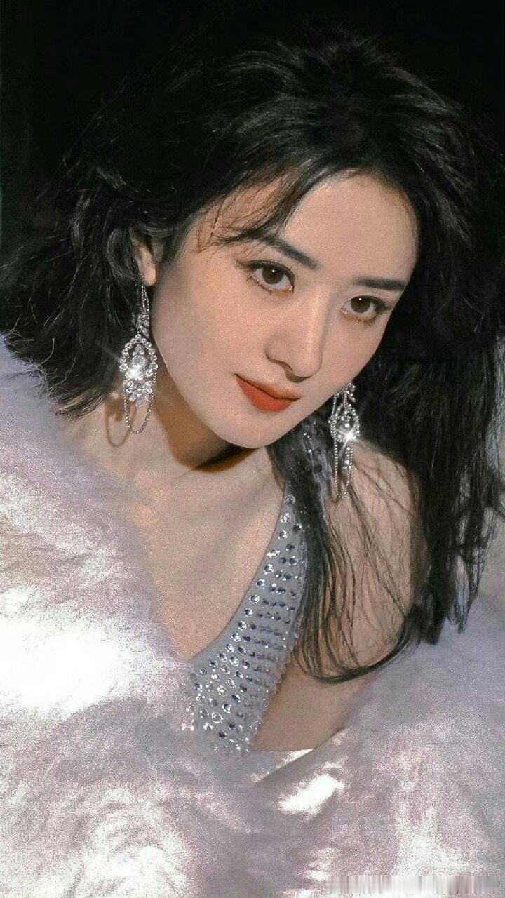 赵丽颖正能量 zly赵丽颖 “人总要走出自己的舒适区，总要试着去突破，我觉得这样