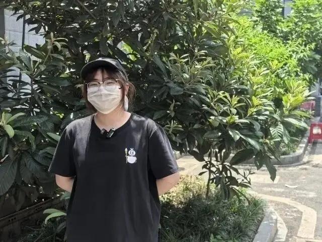 17岁少女公厕捡2万现金果断报警！父亲：她的善良，早已刻进骨子里
 
盛夏的杭州