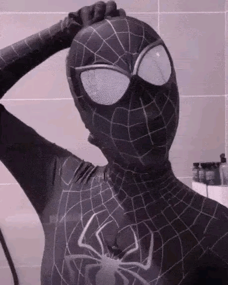 穿这身去看最新蜘蛛侠电影怎么样？