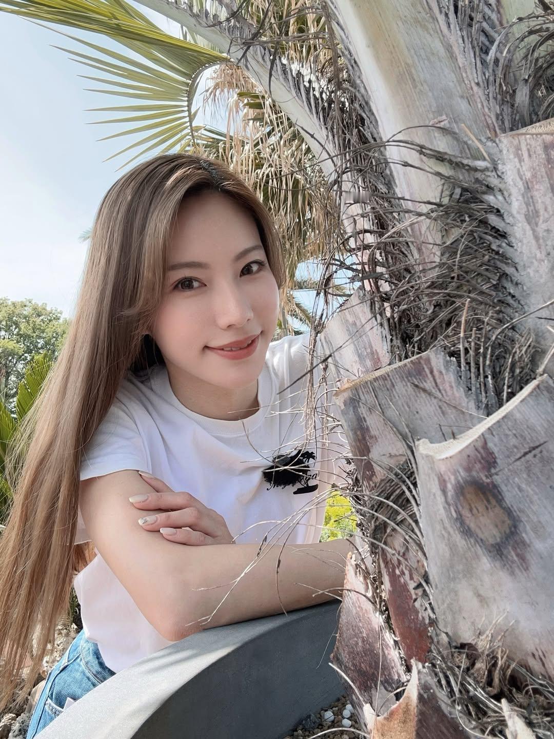 生活中处处是美好，随手一拍就是一张超治愈的生活照。假期和好友出门，吃喝玩乐都能拍