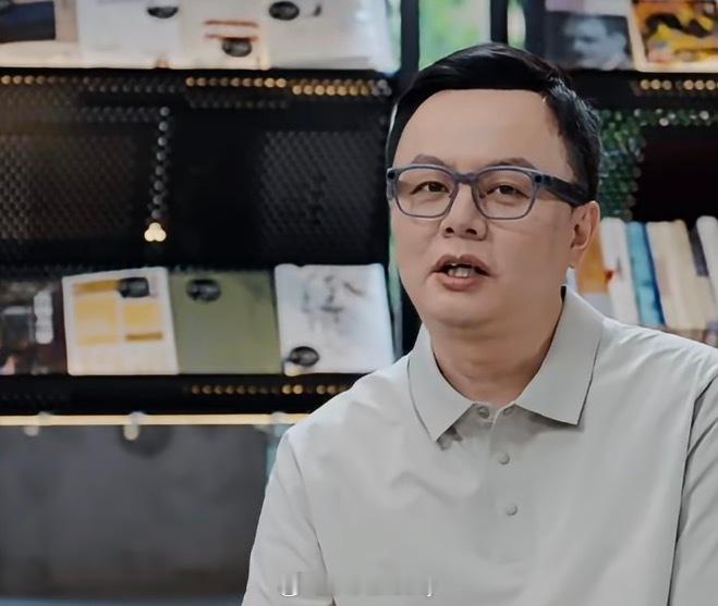 智能眼镜不止是数码玩具如果从实用角度来说Livis AI眼镜和理想的搭配一点问题