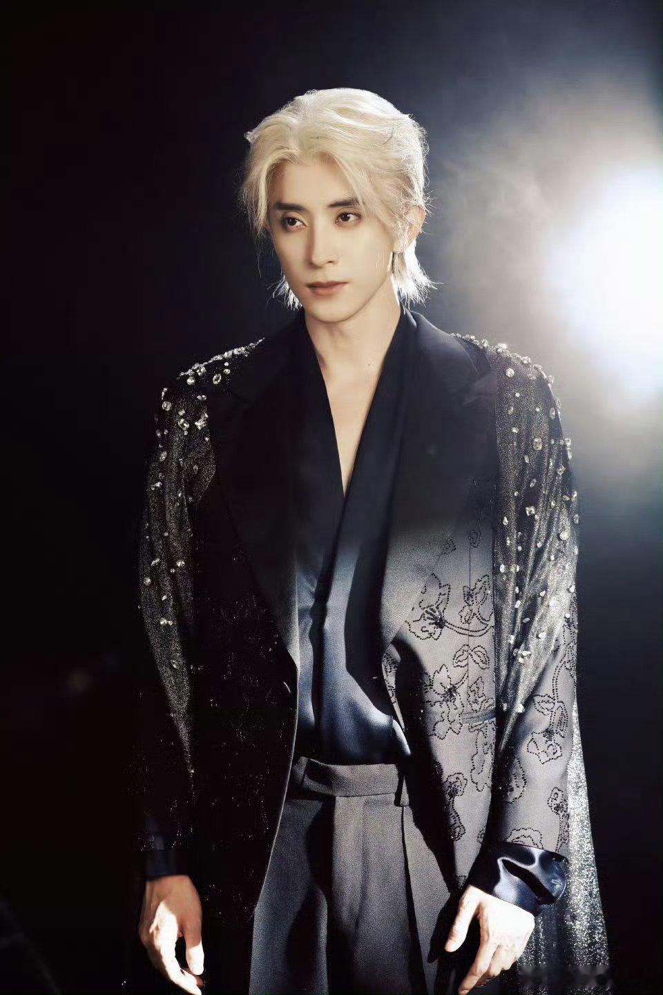 不二之臣完整阵容敖瑞鹏沈羽洁《不二之臣》阵容官宣！狼系霸总×狐系御姐，这两张脸拍