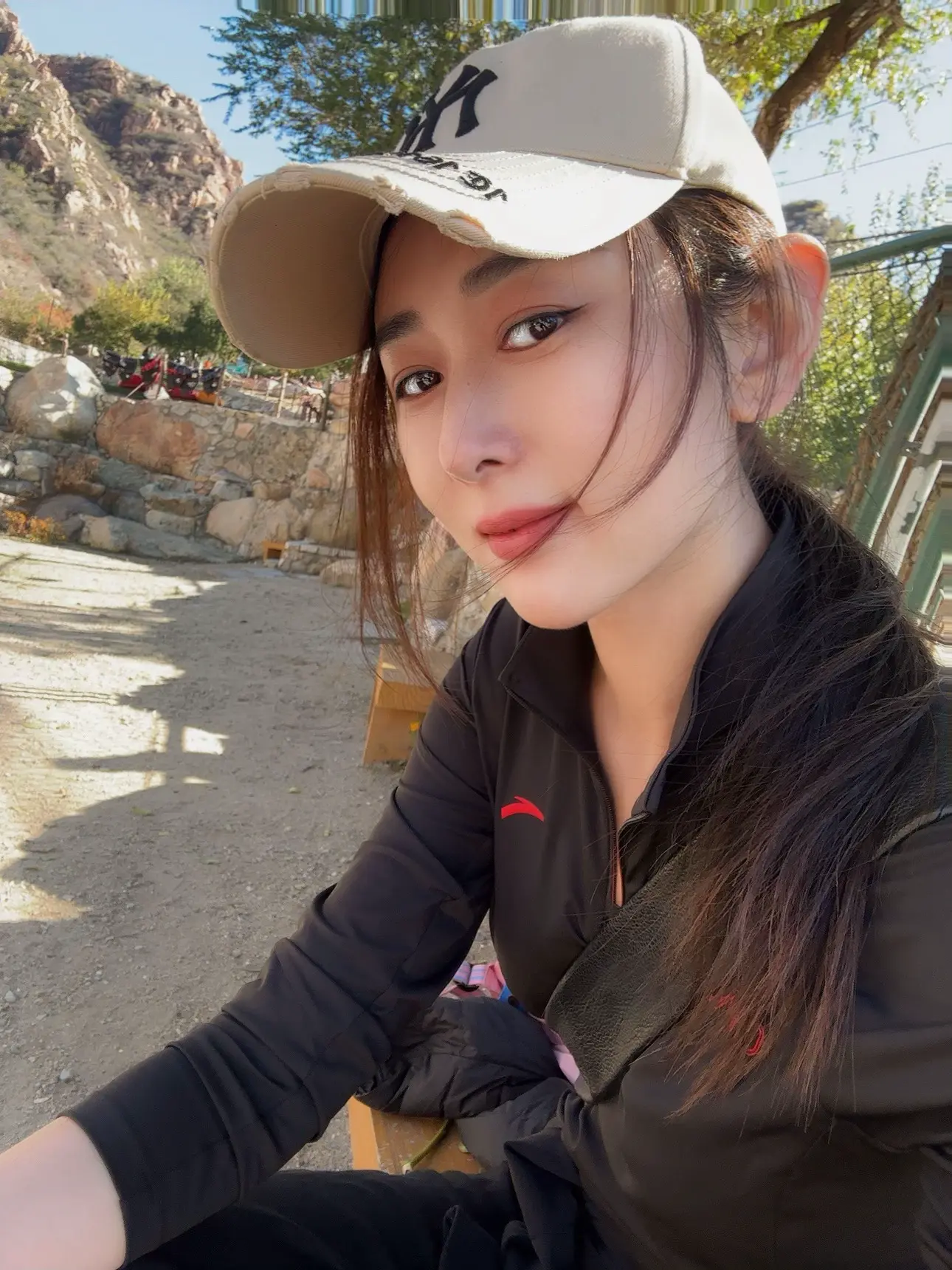 88年，37岁了。人到中年，莫名就开窍了，只想过得开心，过得自由，不再...