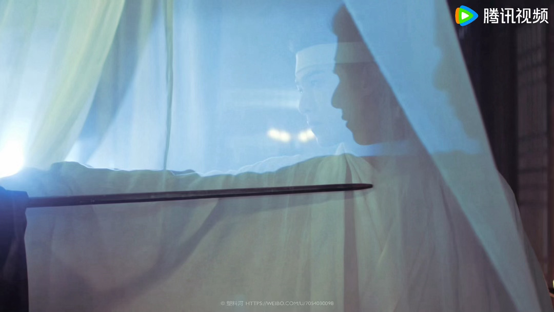 原来冰湖重生捞上来的不止诸葛玥 诸葛玥为救楚乔中计坠湖，楚乔以为诸葛玥死了跳湖一