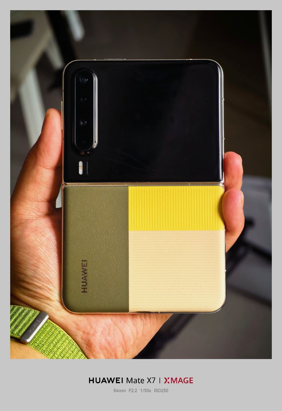 曝iPhoneFold机模虽然但是，跟我的Pura X也太像了吧？ 