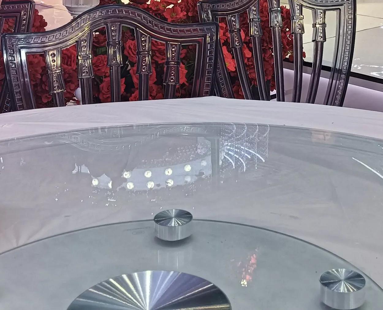 被繁花迷了眼，开始更向往美好的生活，以后要节约用钱，使劲攒钱，换大房子，让儿子读