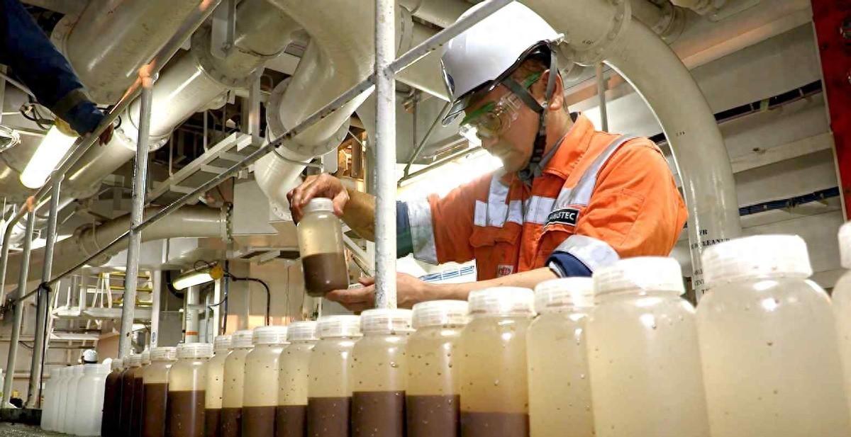 6000米海底捞出70公斤泥，日本真能靠这挖出稀土？别急着信。
这次就是试了一次