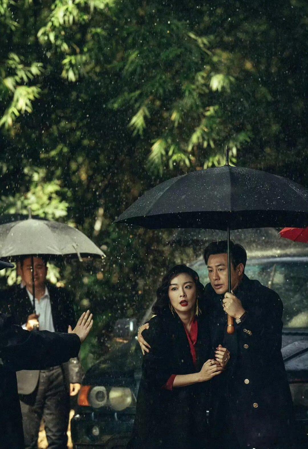 李现任敏高叶曾出演过鹿晗MV谁能想到一首青春神曲藏这么多惊喜！鹿晗《勋章》陪伴无