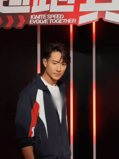 没人说过吴尊46岁还能这么帅啊不允许还有人没看到吴尊的现场！上海国际赛场现身，4