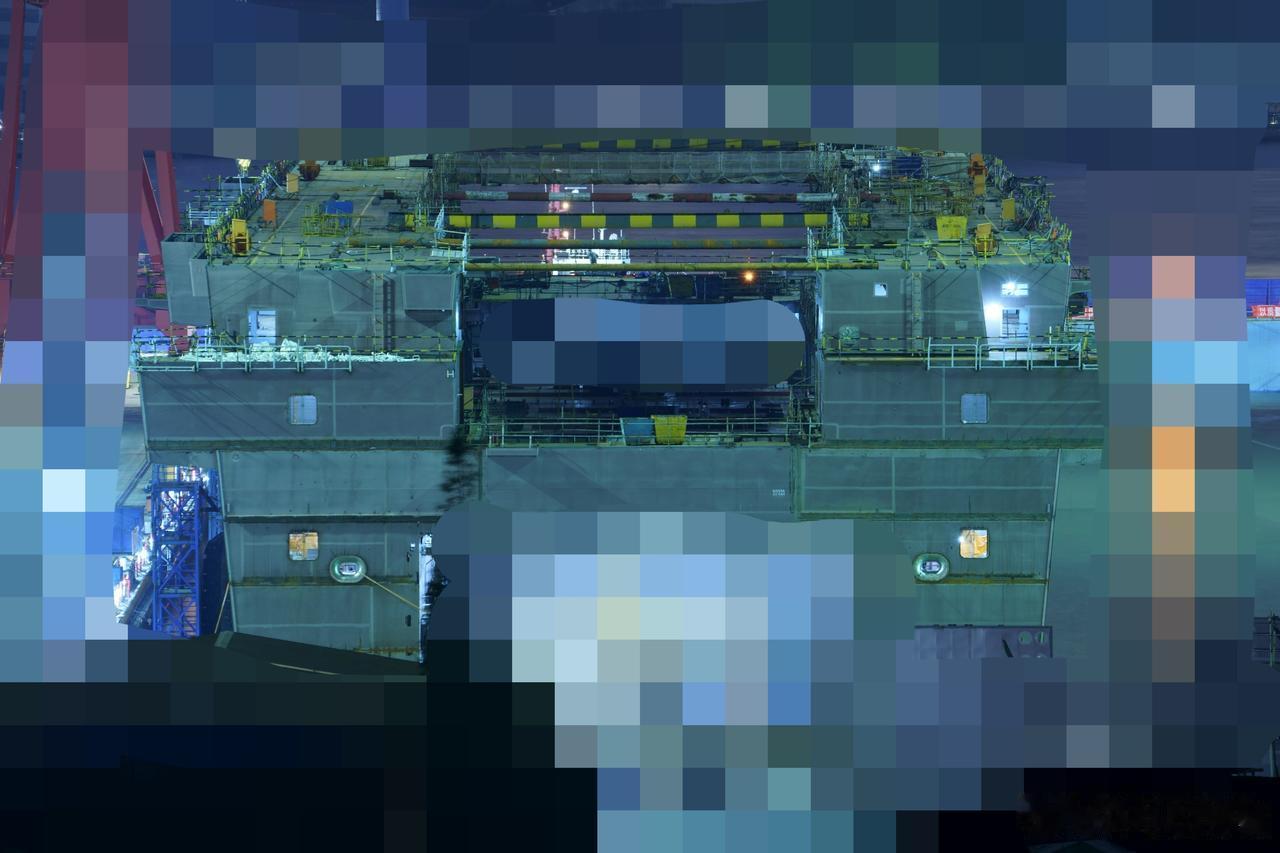 刚入坞合拢不到3个月的时间，075两攻的4号舰已经合拢大半了（已经到甲板层了），