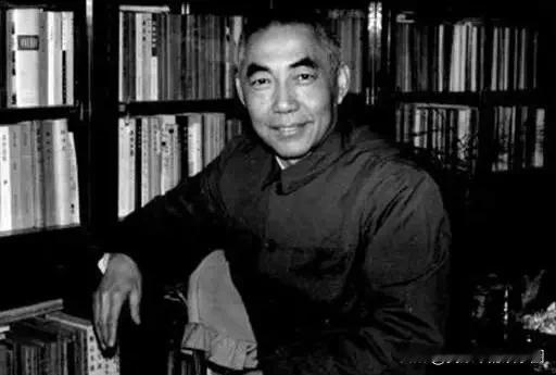 小编少年时代就拜读过浩然写的《艳阳天》、《金光大道》。

小编以为，浩然的作品扎