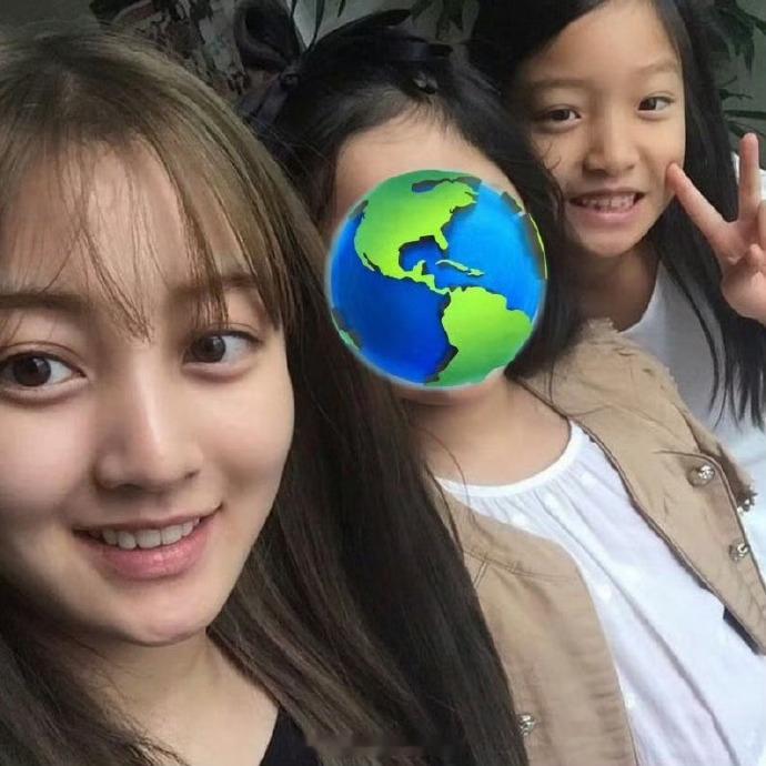 朴志效妹妹将HYBE新女团出道朴志效妹妹HYBE新女团出道 小时候的妹妹挺可爱的