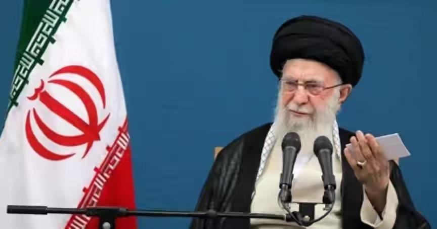 一觉醒来大战逼近！伊朗突然通告全球，特朗普这次摊上大事了

美军双航母开进波斯湾