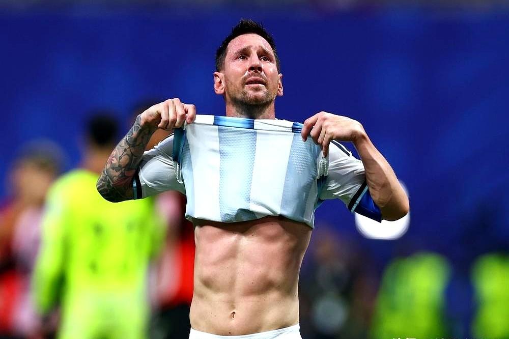 埃及队不服，正式投诉国际足联，要求禁赛法国裁判。

凭什么吹掉我们的进球？凭什么