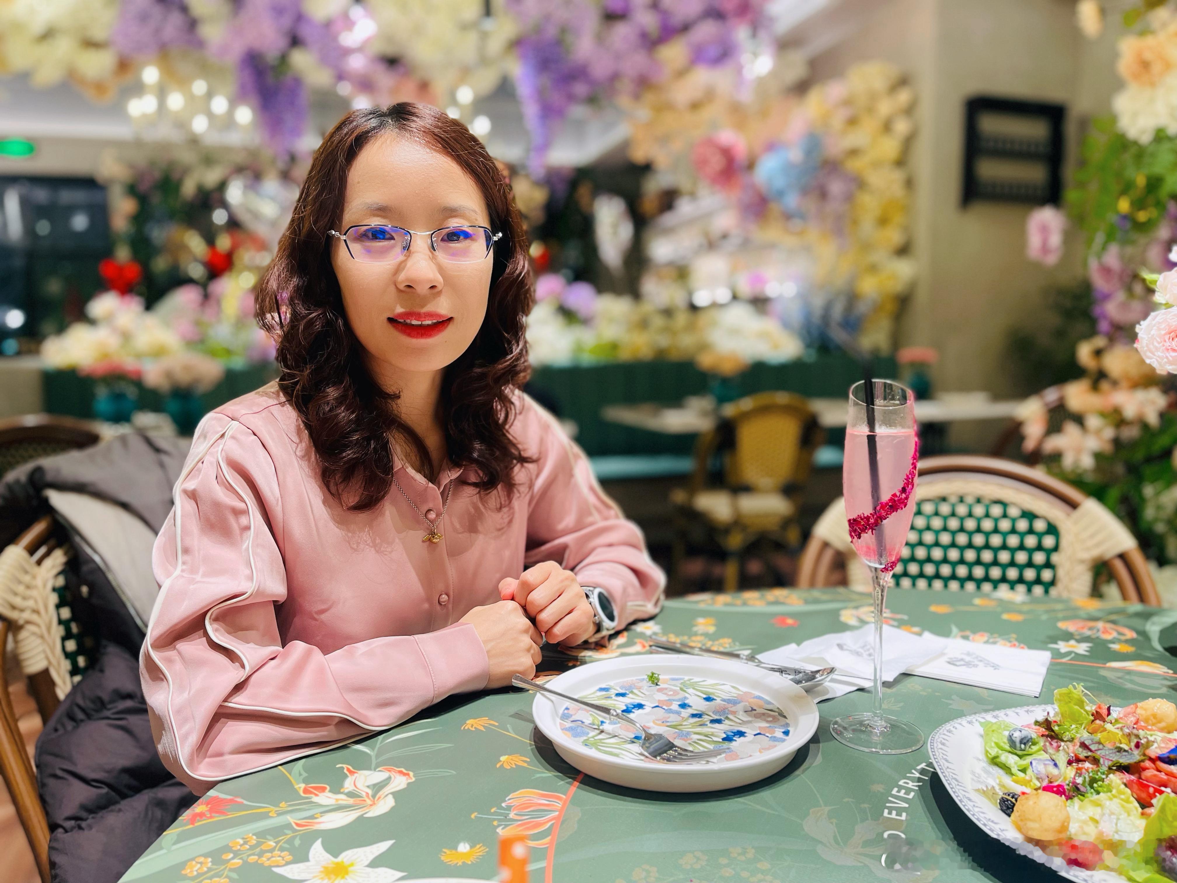 我做了一个重要决定，今年过年常开肚皮吃，看看回去能不能过百斤[允悲][允悲][允