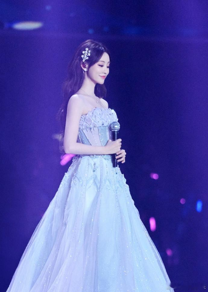  我和祝绪丹的共同点找到了 找到和祝绪丹的共鸣！爱看喜羊羊还会模仿美羊羊，清冷女