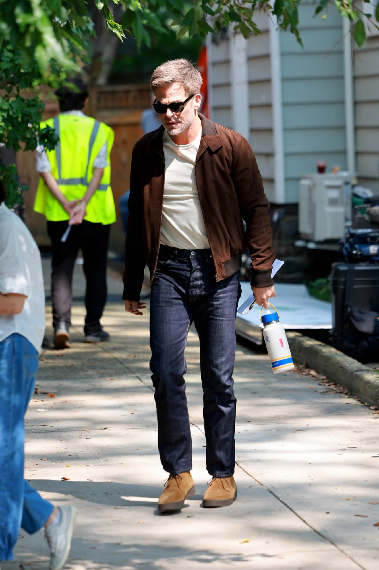 Chris Pine 10日纽约 电影The Catch片场 