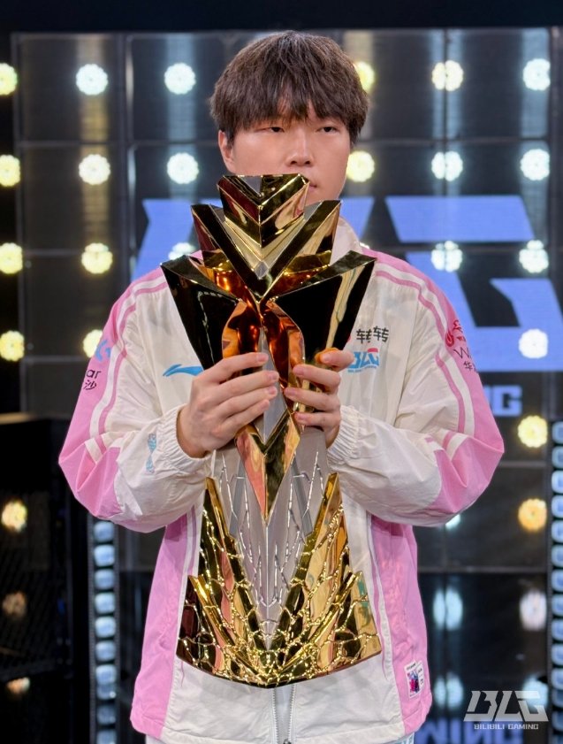 理性讨论：Bin是世一上吗？如果不是，Bin还需要哪些成绩来证明自己？先锋赛决赛