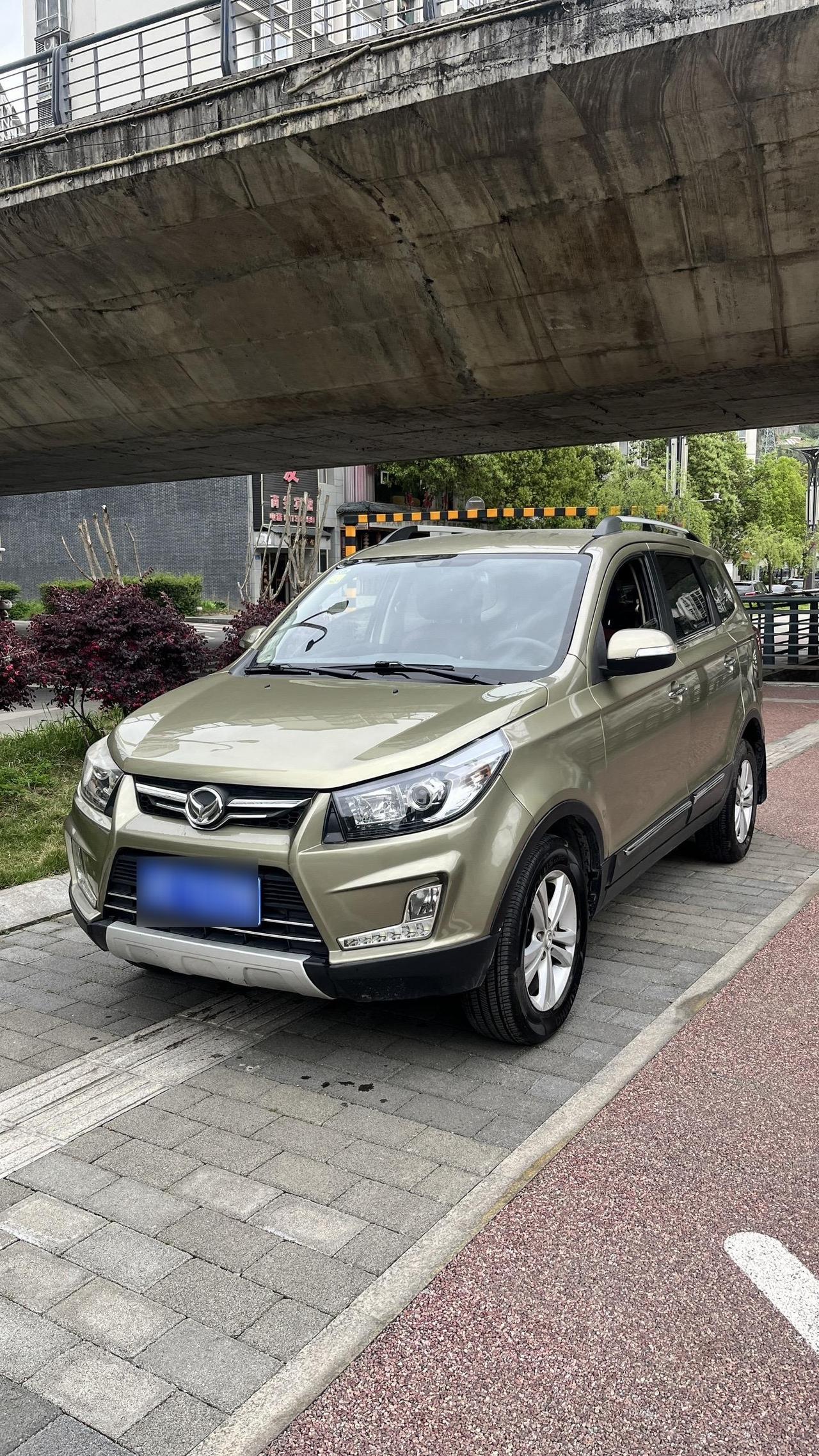 北汽幻速S3七座亲民SUV，家用拉货两不误
对于普通工薪家庭来说，当年的北汽幻速