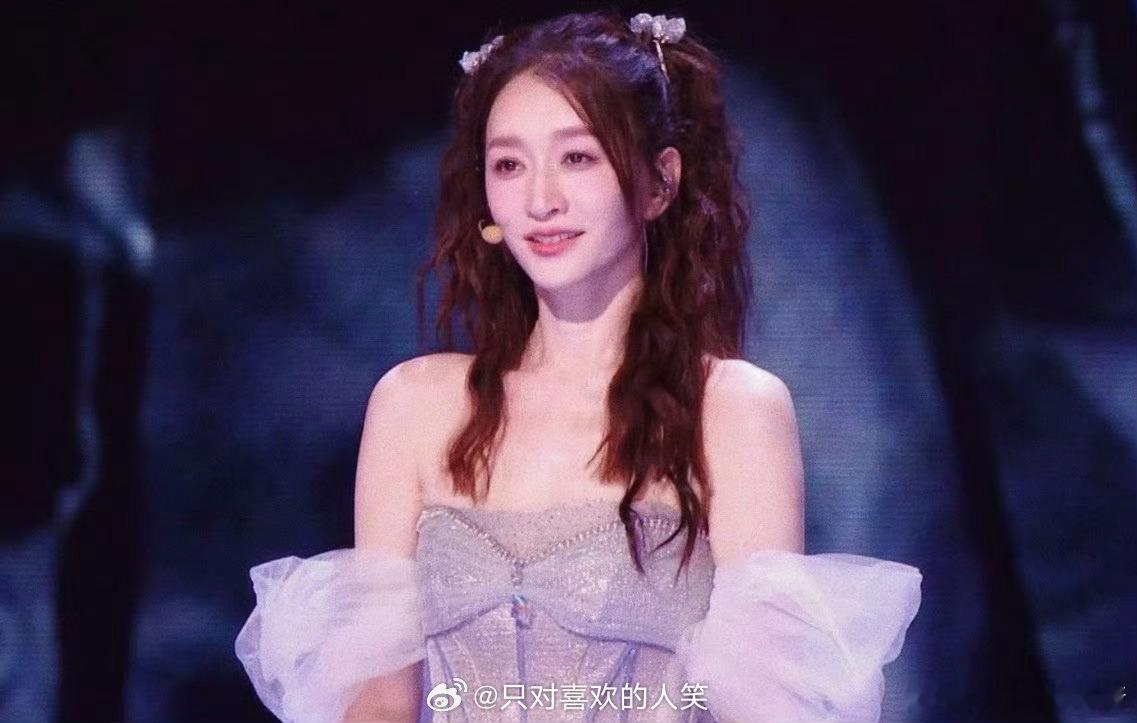 曝李小冉徐佳宁离婚怪不得参加浪姐了呢