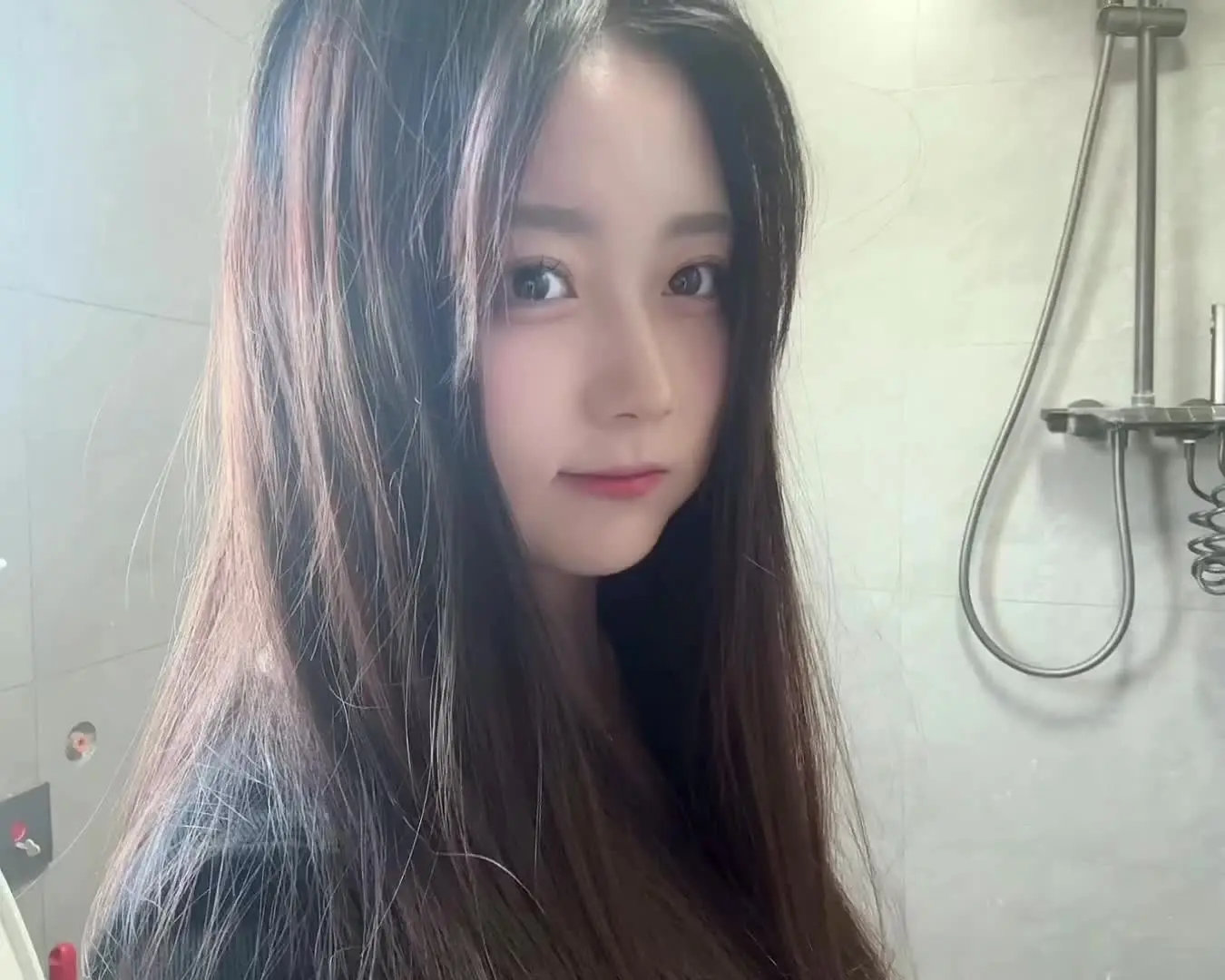 看镜头✌︎❛‿˂̵