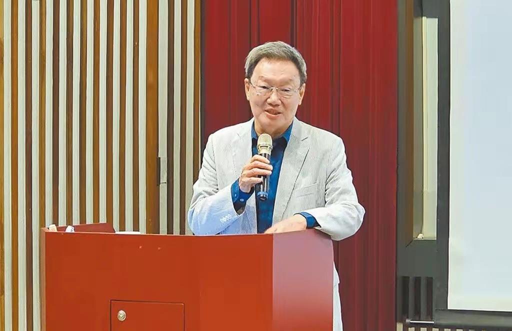 台“安全局前秘书长”苏起发表声明，

特朗普一句话，把民进党脸都打肿了。他说不希