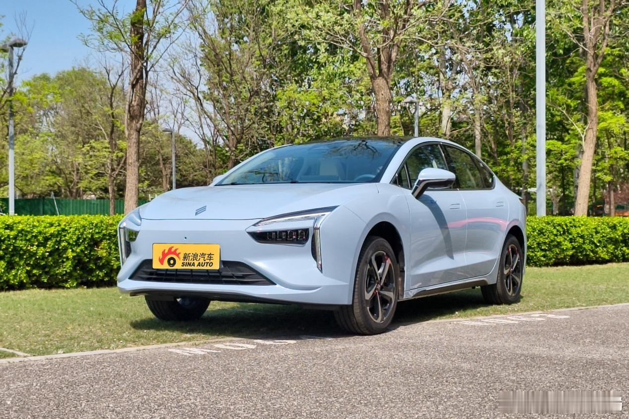 新车划重点 江铃新能源羿驰05新增705MAX神行版与巧克力换电版，前者主打长续